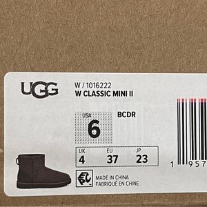 UGG Australia Classic Mini II Boots Burnt Cedar Brown US 6 / EU37 NEW